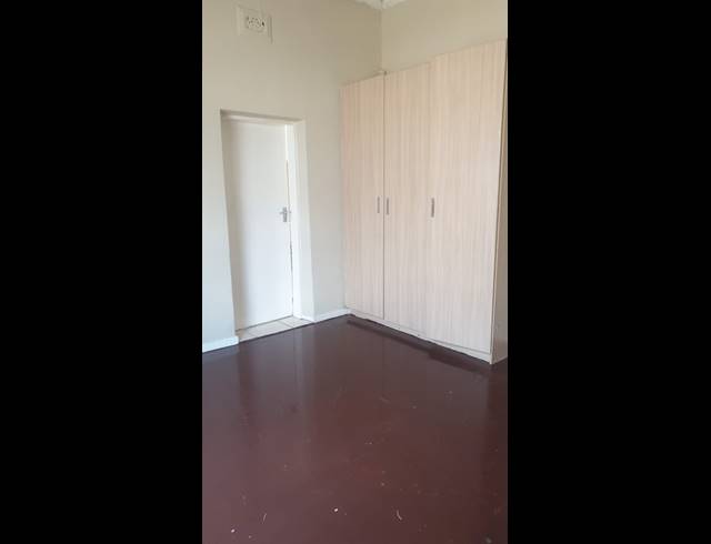 1 bed property to rent in HIGHLANDS NORTH